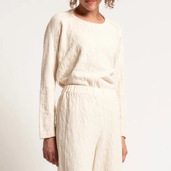 Black Crane textured jacquard top. XS. Cream color. - Picture 2 of 6